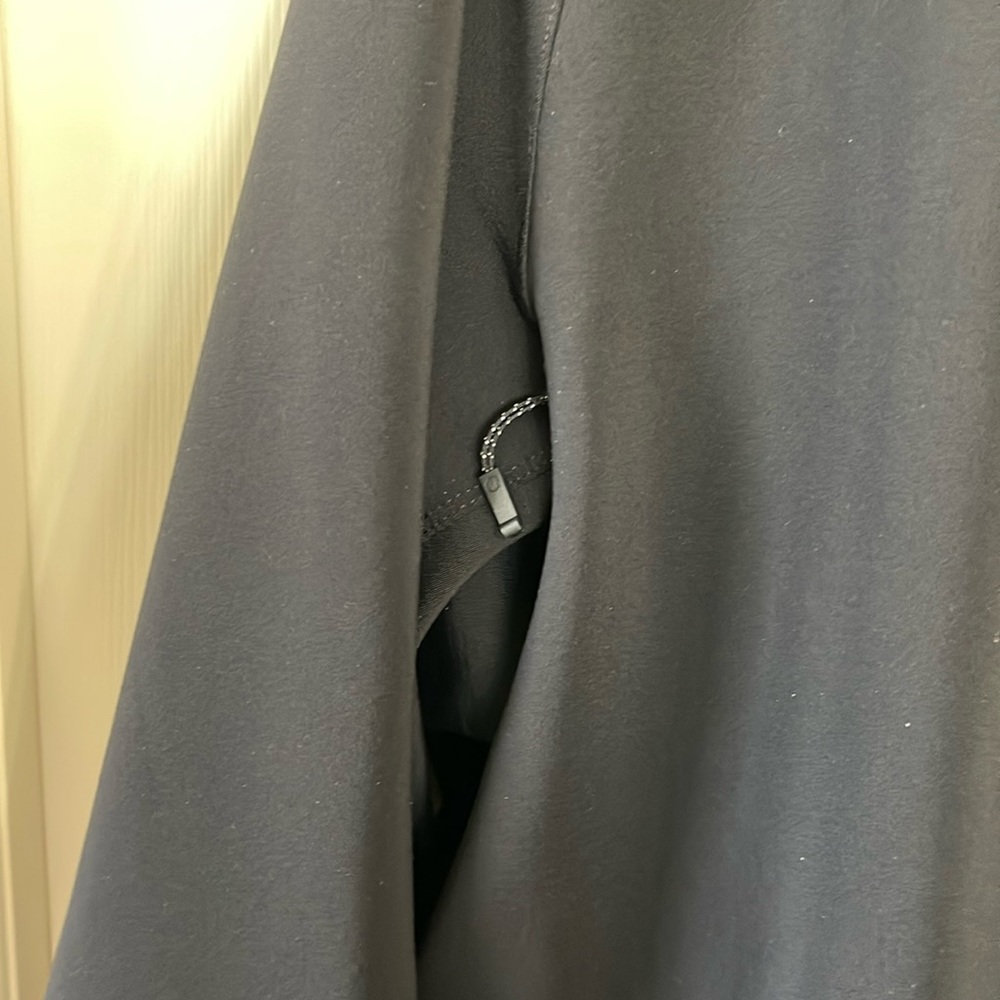 Lululemon Performance Running Jacket Euc Mens Xl - image 4